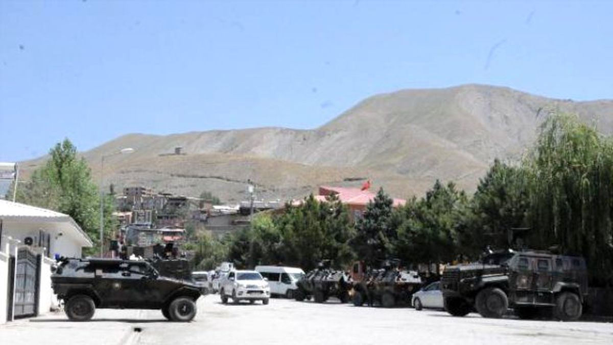Hakkari Valiliği Çevresinde Koruma Kalkanı