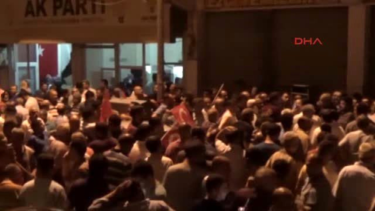 İslahiye\'de Camilerden \'Darbelere Fırsat Vermeyelim\' Anonsu