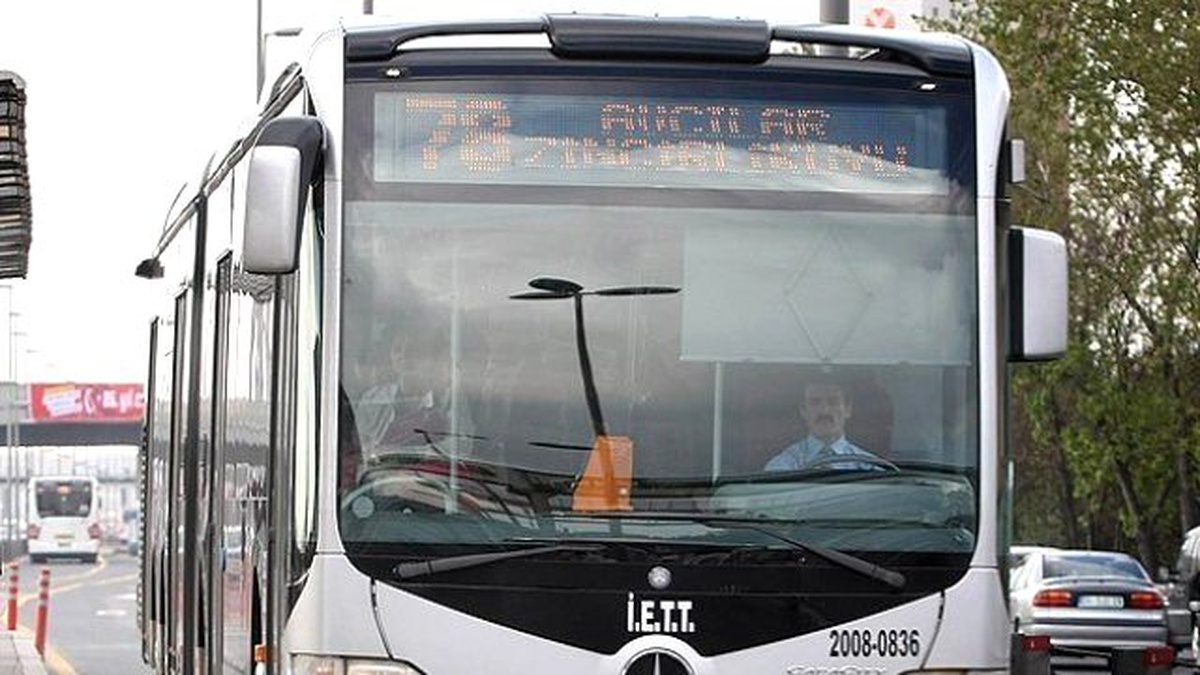 İstanbul\'da Toplu Ulaşım Pazartesine Kadar Ücretsiz