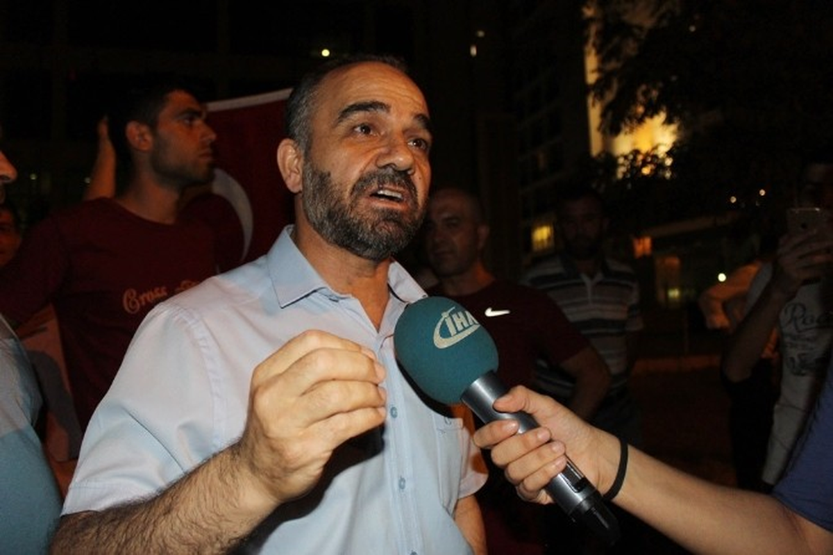 İzmir Kalkışma Girişimine Karşı Sokağa Döküldü