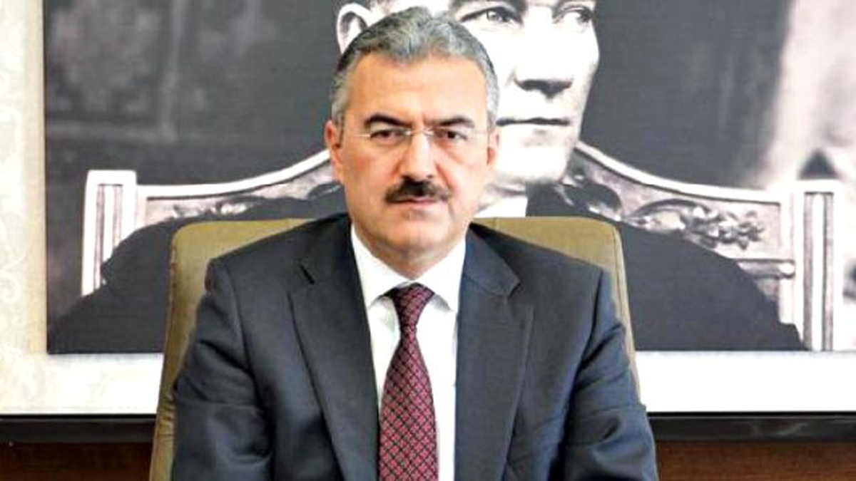 İzmir Valisi Ayyıldız: Kentte Çatışma Yok, Vatandaş Demokrasiye Sahip Çıktı