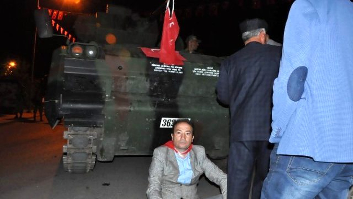 Karslılar Tanklara Geçit Vermedi