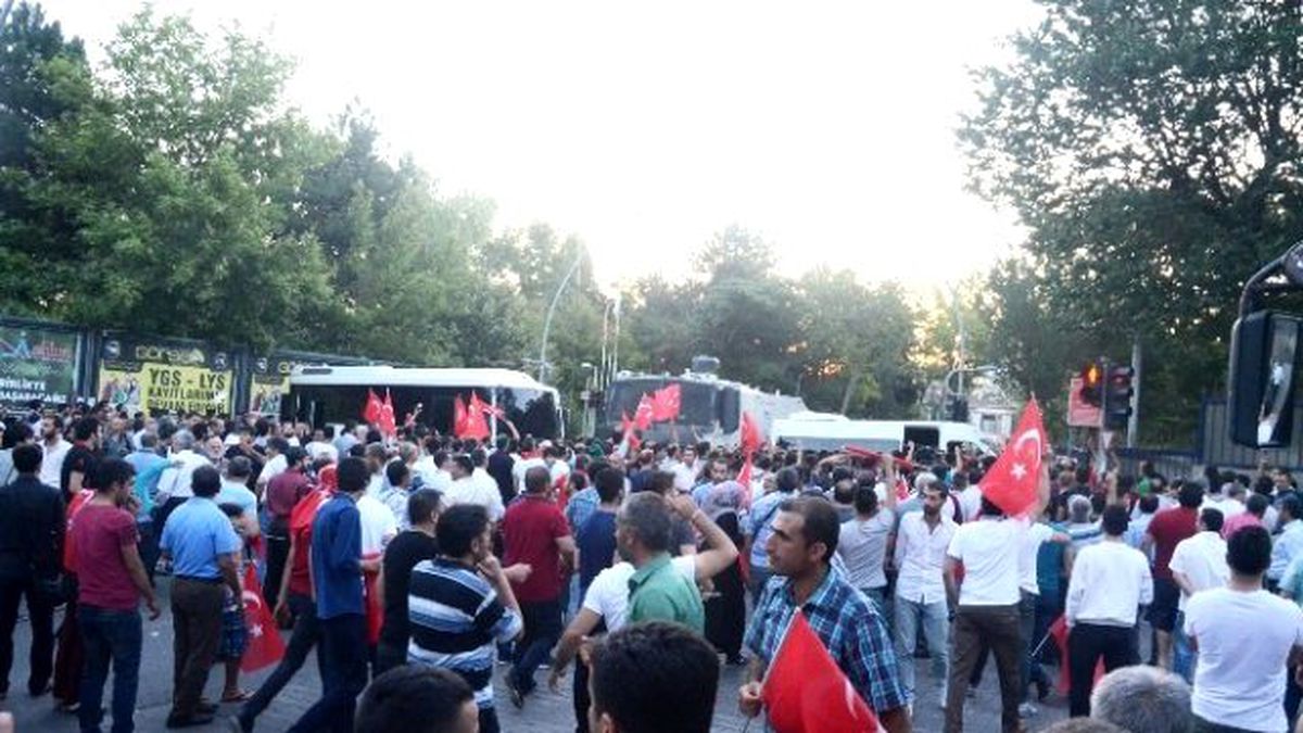 Malatya'da Kışladan Açılan Ateş Bir Genci Yaraladı