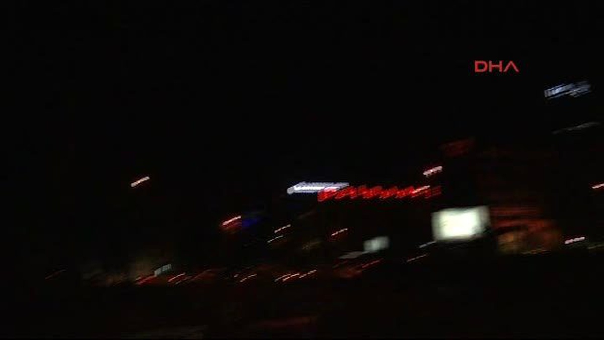 Kızılay\'da Yaklaşık 8-10 Tank Caddelerden Geçti.