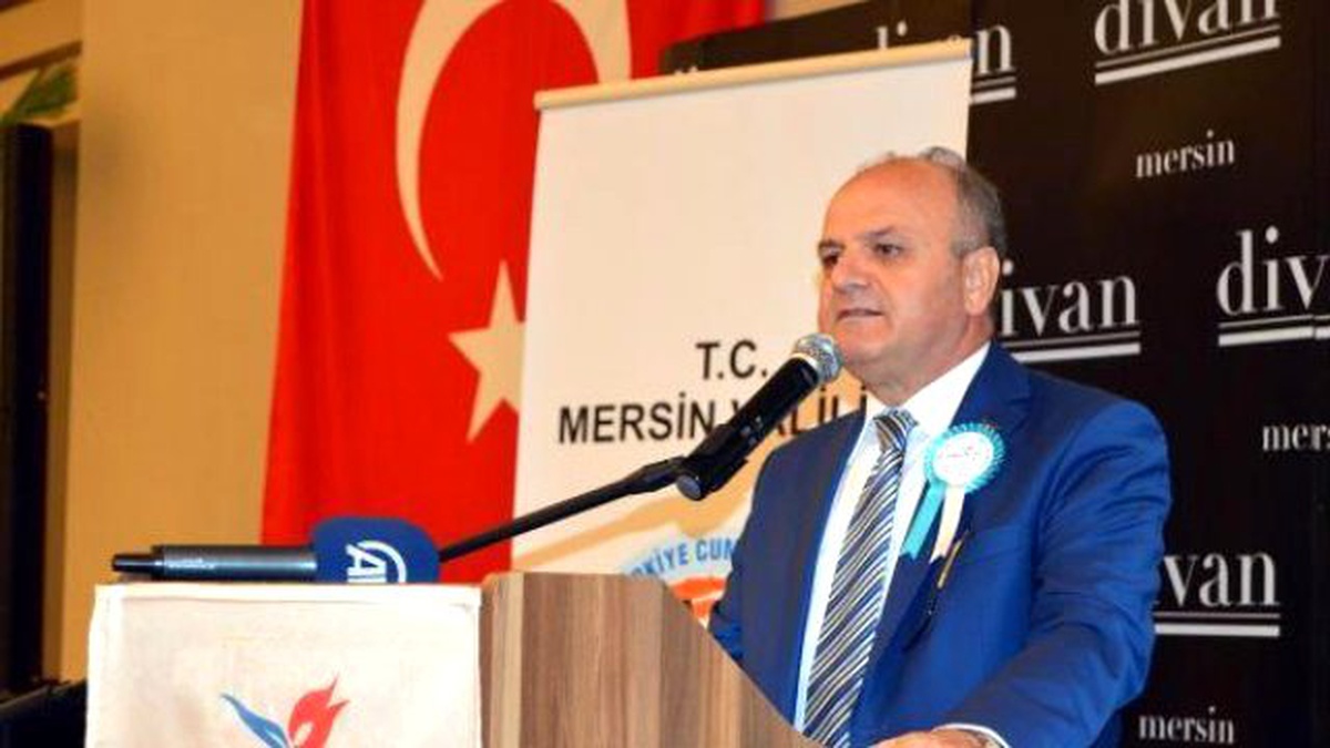 Mersin\'de Gözaltına Alınan Tuğamiral Demirhan, Emniyet\'e Götürüldü (2)