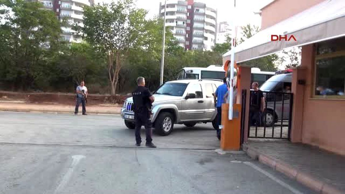 Mersin\'de Tuğamiral ile Eski Emniyet Müdürü Gözaltına Alındı