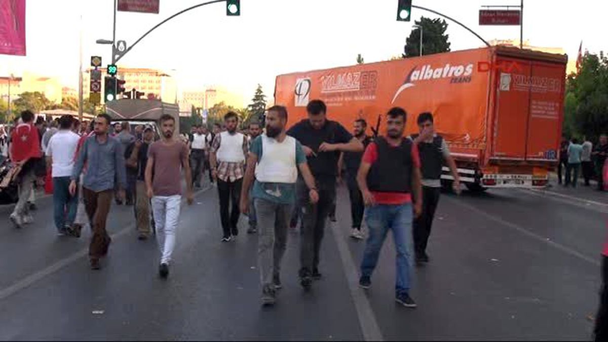 Okulda Asker İhbarı Polisi Hareketlendirdi