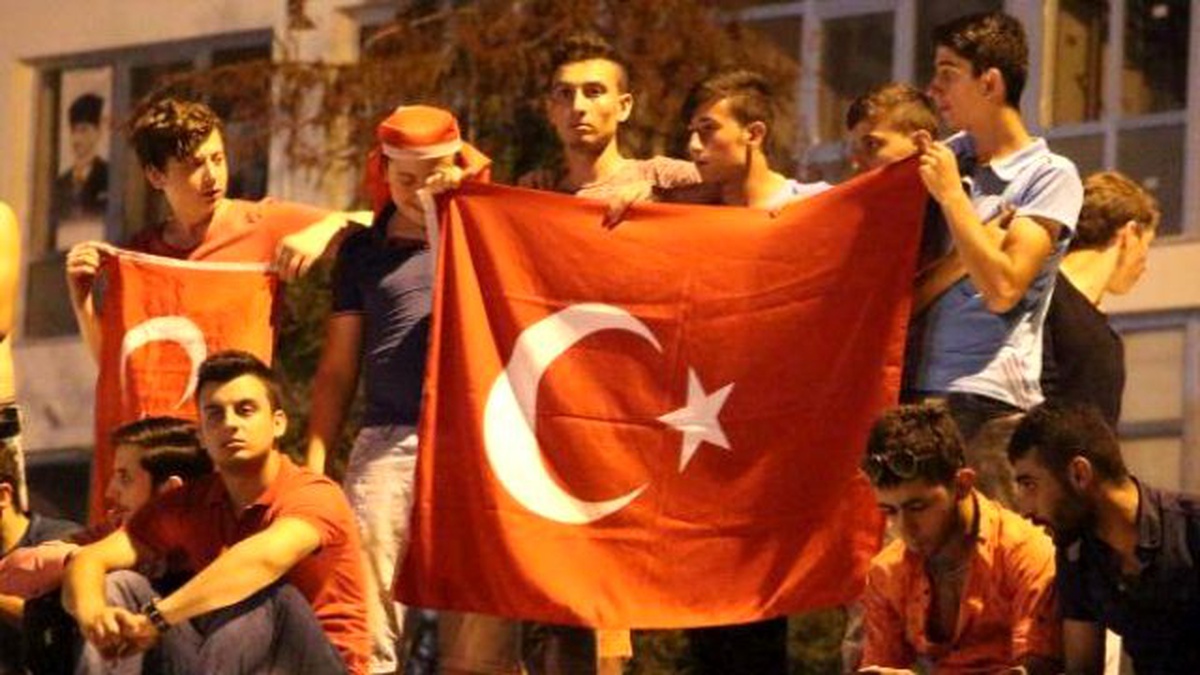 Samsun\'da Darbe Şehitleri İçin Gıyabi Cenaze Namazı