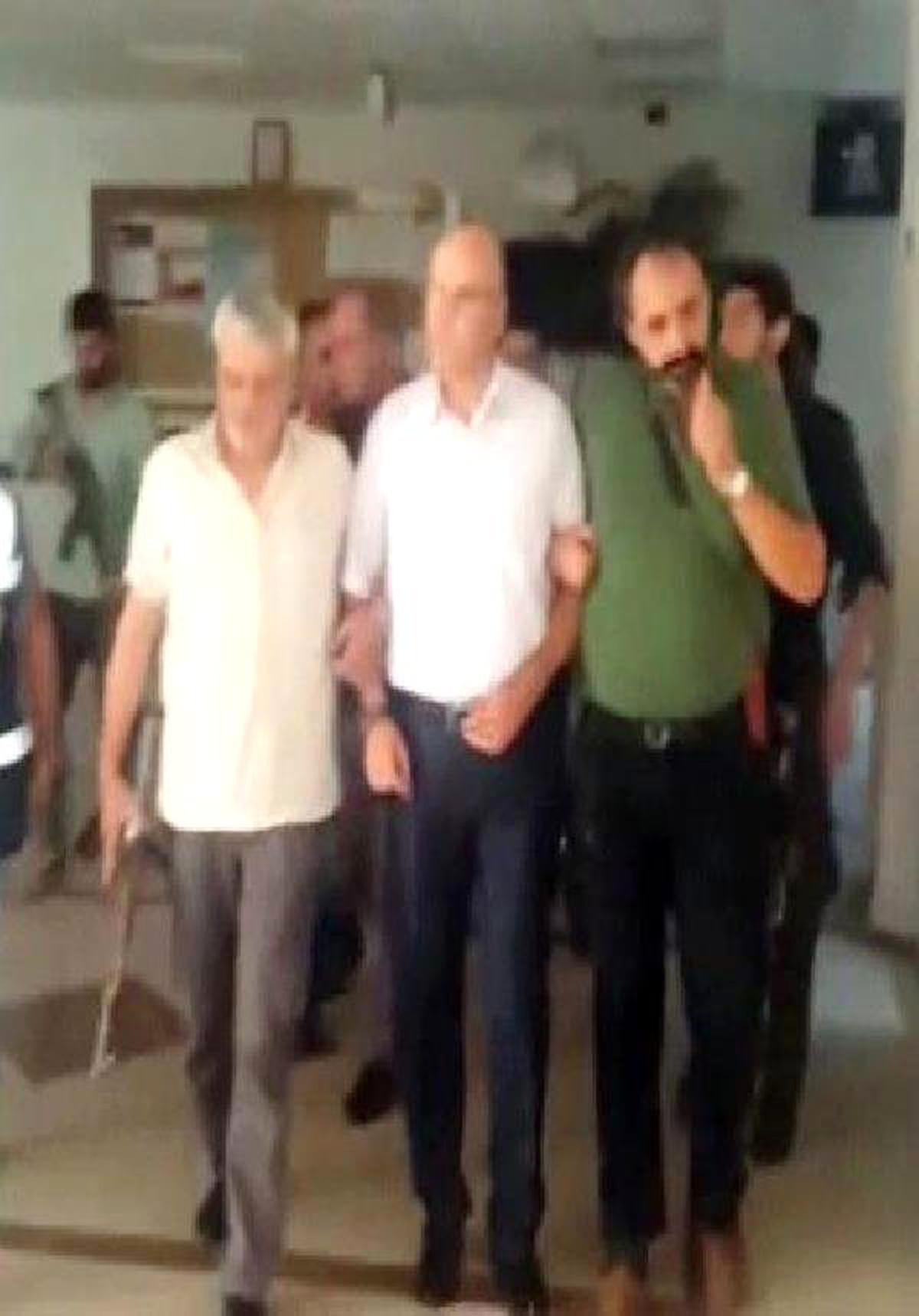 Şanlıurfa\'da Tugay Komutanı Gözaltına Alındı (3)