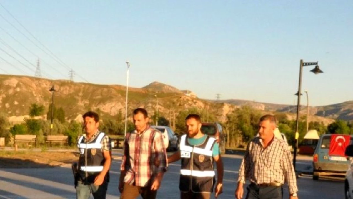 Sivas\'ta Gözaltına Alınan Savcı ve Hakimler Sağlık Kontrolünden Geçirildi