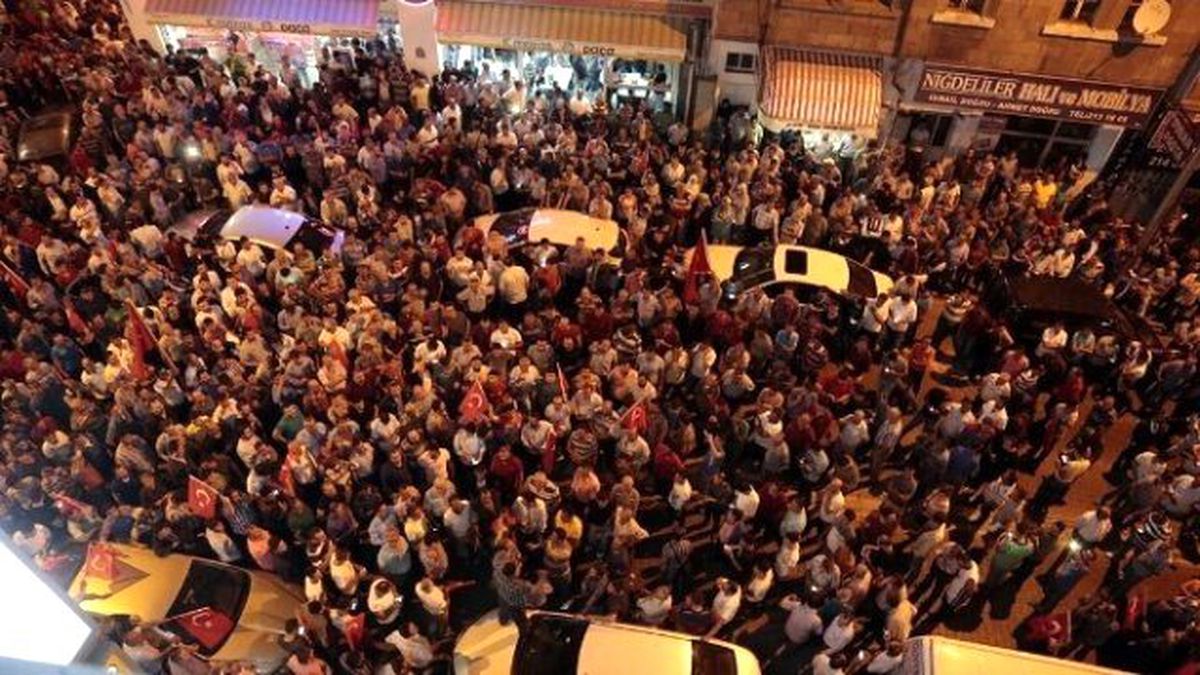 Tanrıver, "Nevşehirli Hemşehrilerimiz Darbecilere Gereken Dersi Verdi"