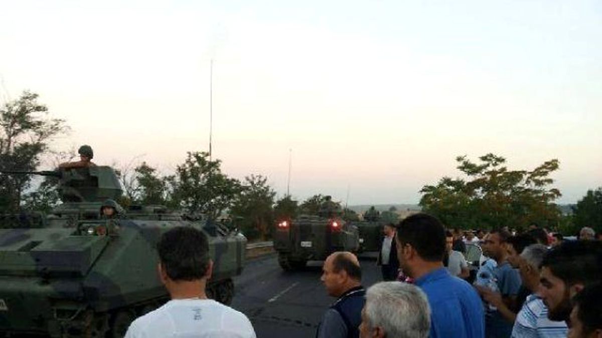 Tekirdağ\'dan 15 Tank İstanbul\'a Hareket Etti (2)