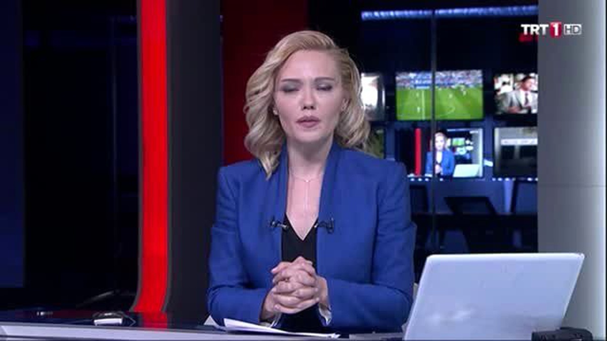TRT Haber\'de Okunan Metinde: Türk Silahlı Kuvvetleri Yönetime El Koymuştur