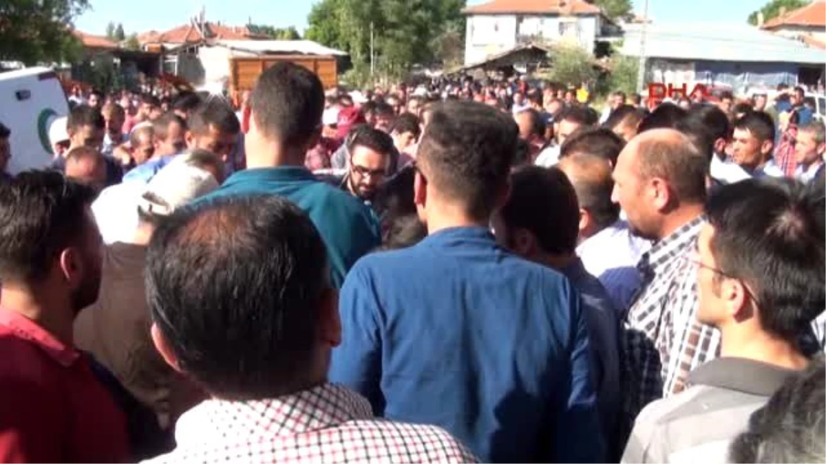 Ankara Kazan Demokrasi Şehitleri Kazan\'da Son Yolcuklarına Uğurlandı