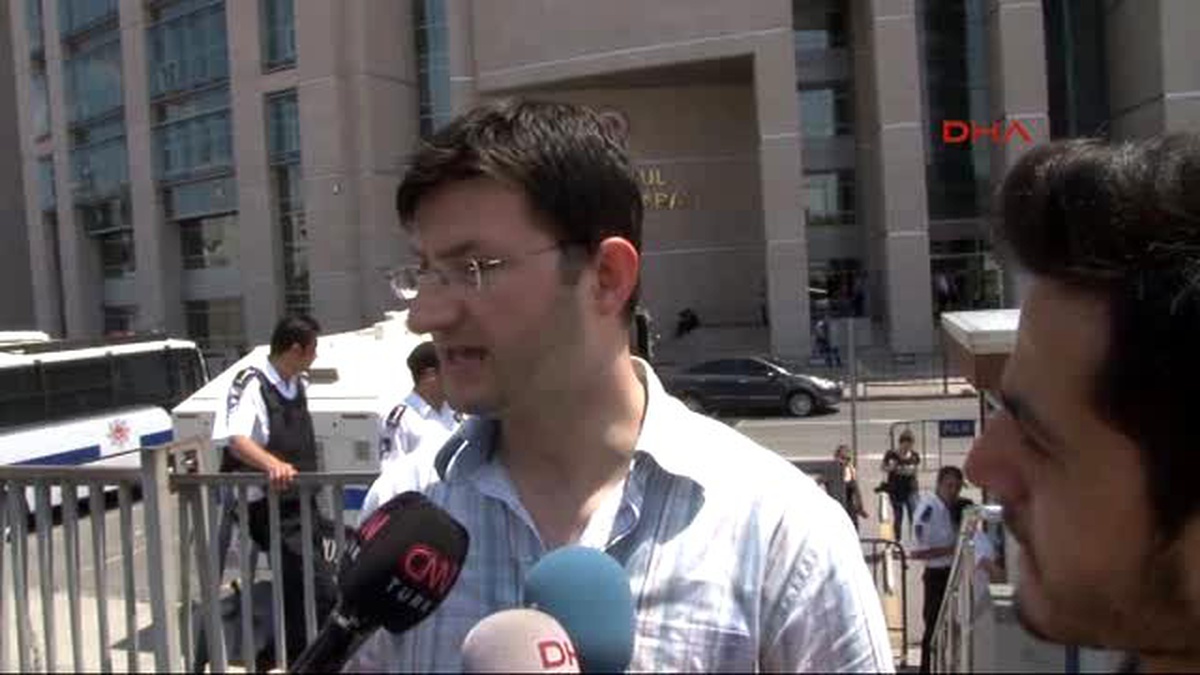 Atatürk Havalimanı\'nda Gözaltına Alınan Pilot Polisler Serbest Bırakıldı