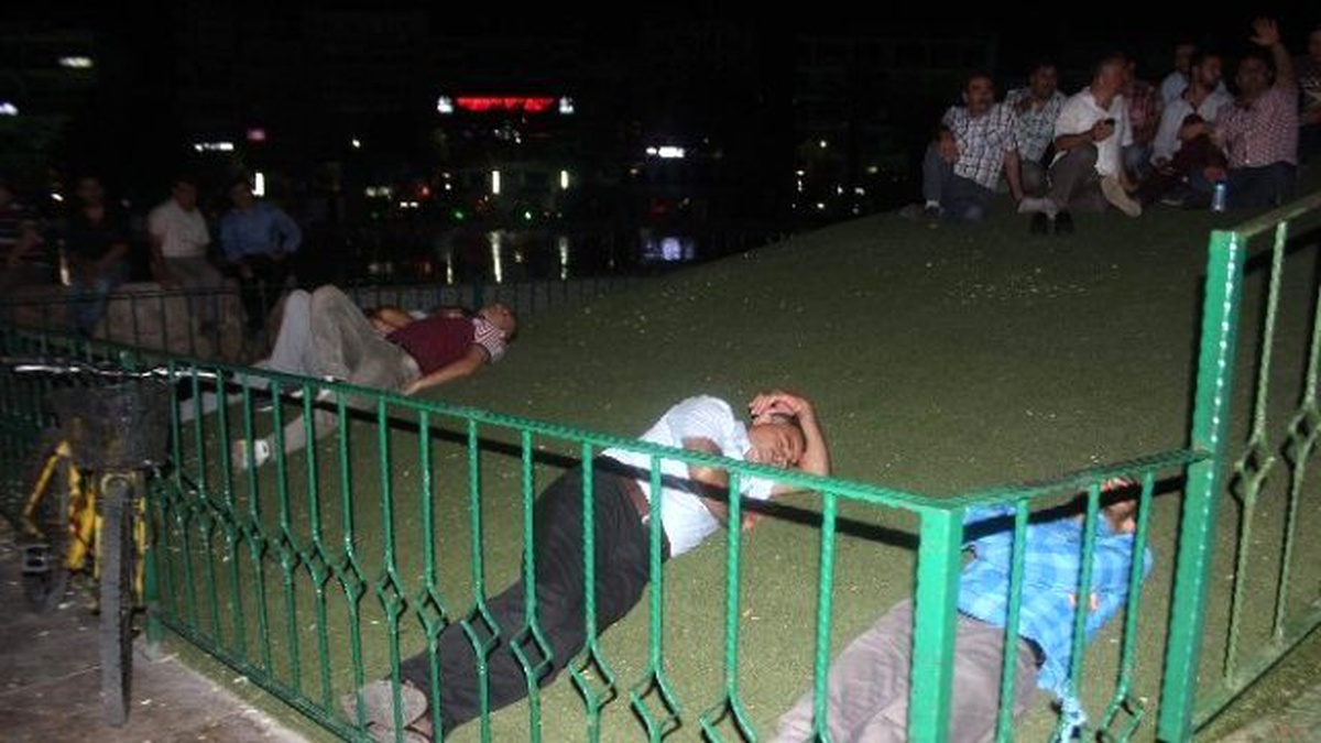 Aydın\'da \'Demokrasi Nöbeti\' Manzaraları