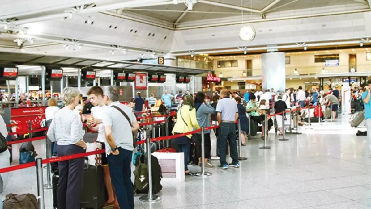 Darbe Girişimi Turizm Sektörünü Vurdu