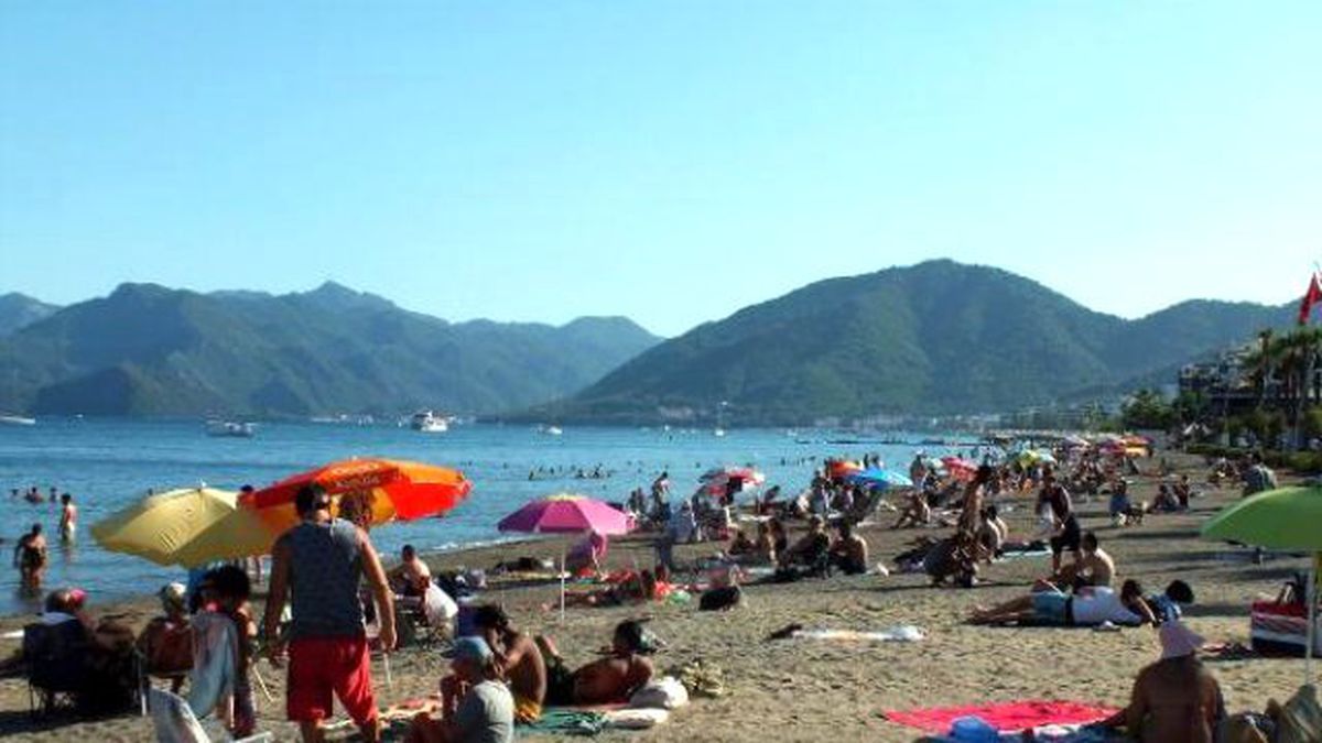 Başbakan Konuştu, Marmarisliler Soluğu Plajda Aldı