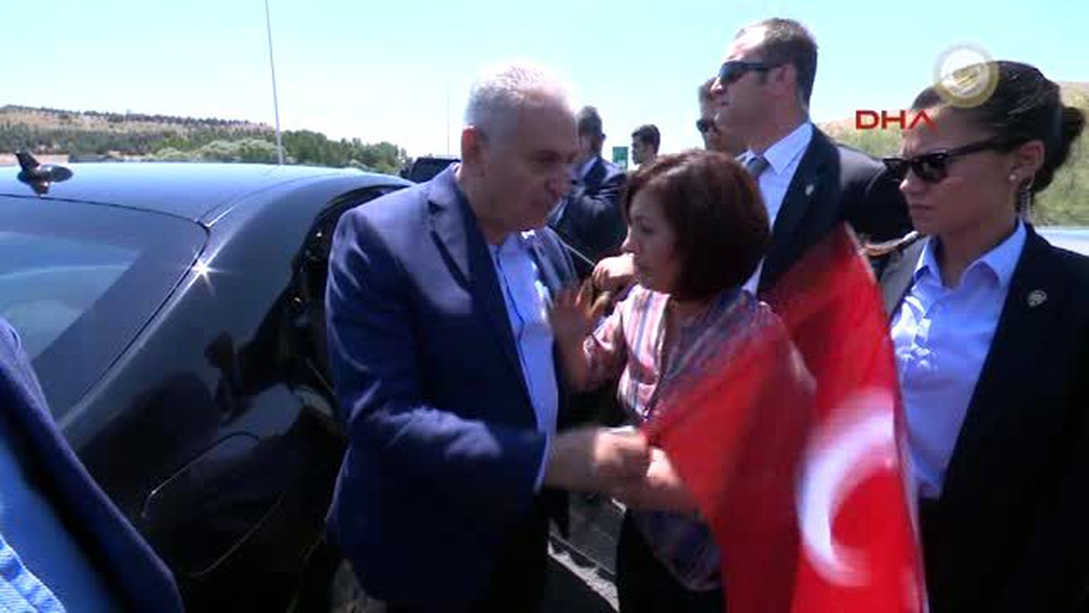 Başbakan Yıldırım\'ı Duygulandıran Sözler: Bir Oğlum Var, Size Kurban Olsun