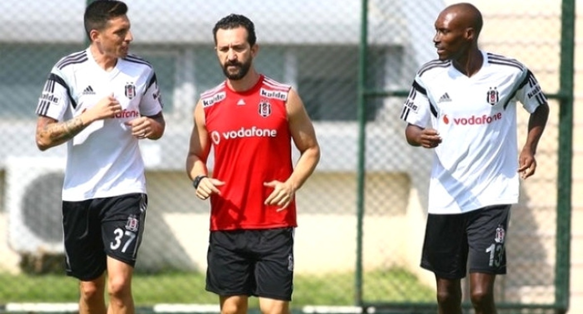 Beşiktaş\'ta Şok! İki Futbolcu Daha Ayrılıyor...
