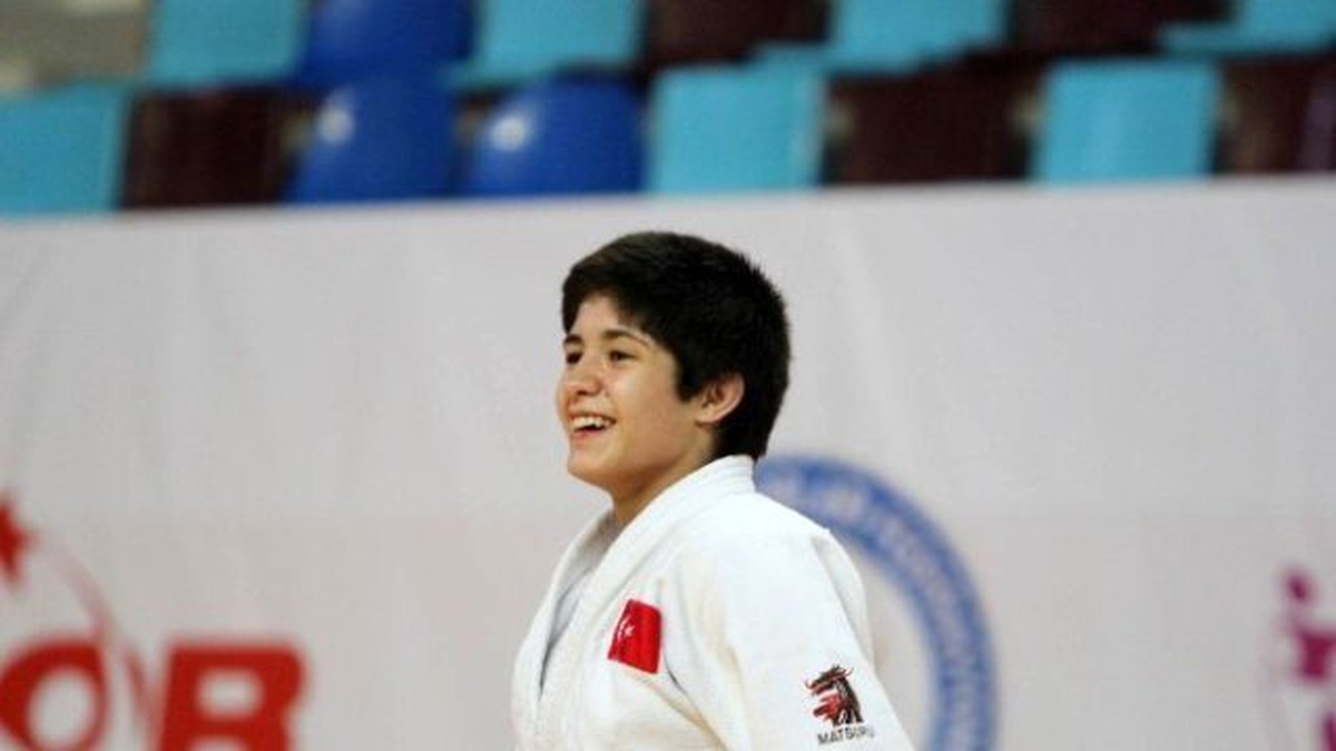 Büyükşehirli Tuğçe, Okul Sporları Olimpiyatlarında Şampiyon Oldu
