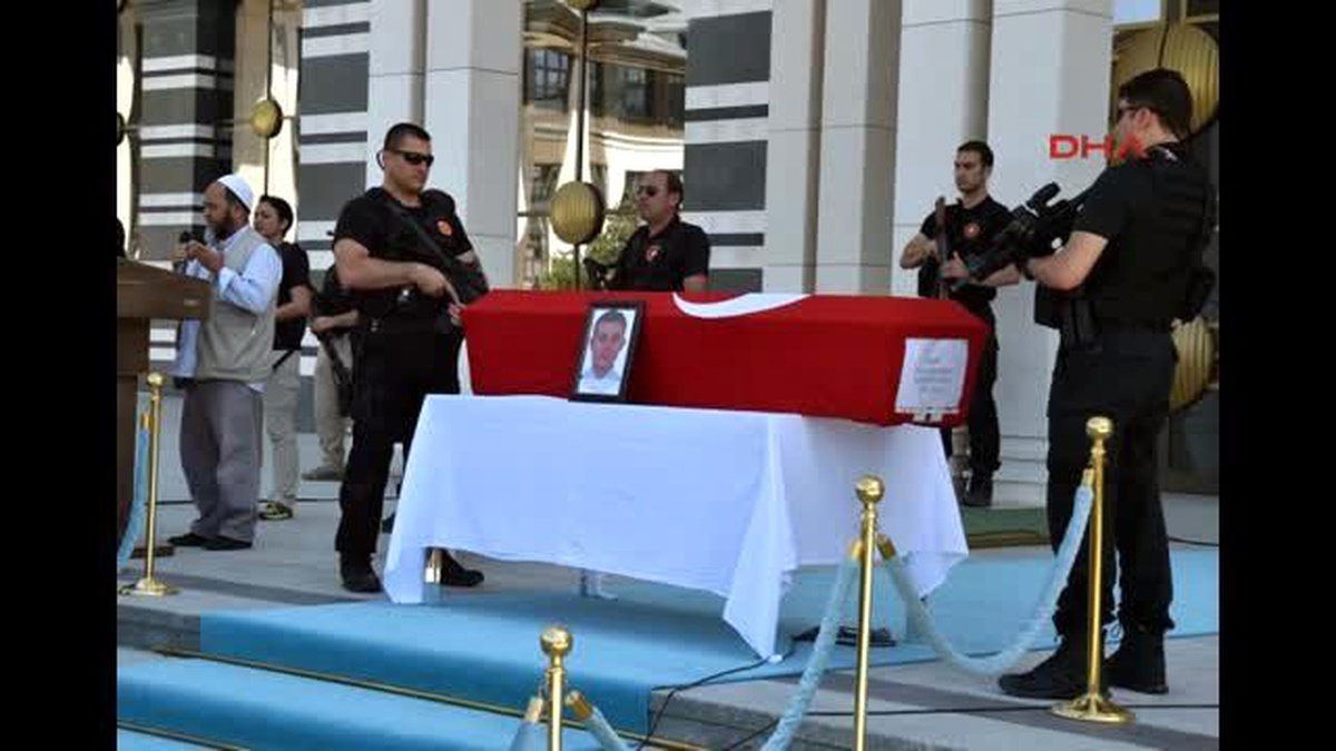 Cumhurbaşkanlığı Koruma Polisi Şehit Çetin İçin Cumhurbaşkanlığı Sarayı\'nda Tören