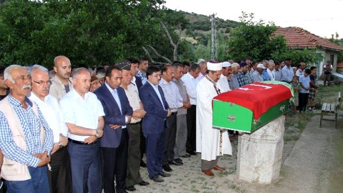 Demokrasi Şehitleri Son Yolculuklarına Uğurlanıyor