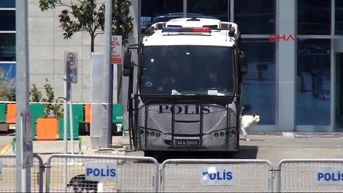 Hakim ve Savcı Odalarında Aramalar Başladı