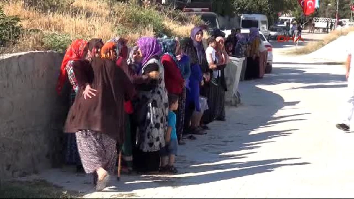 Hatay İstanbul\'da Şehit Olan Ahmet Kara Toprağa Verildi