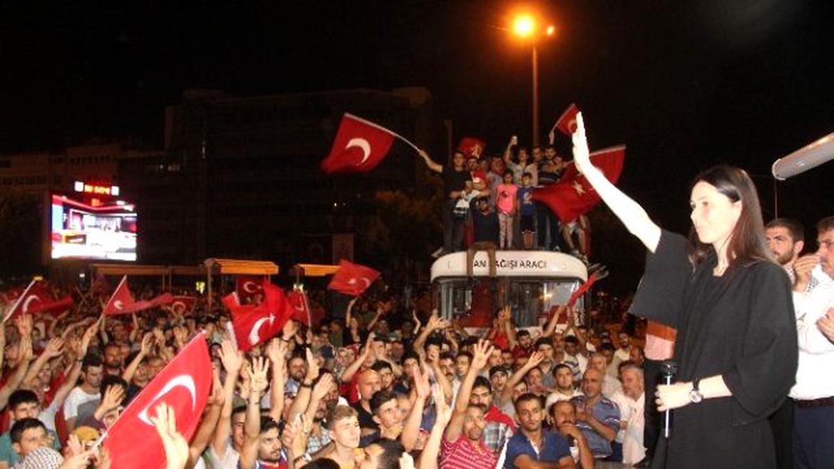 Karaaslan: "Vatan Savunması Tankla Değil Yürekle Yapılıyor"