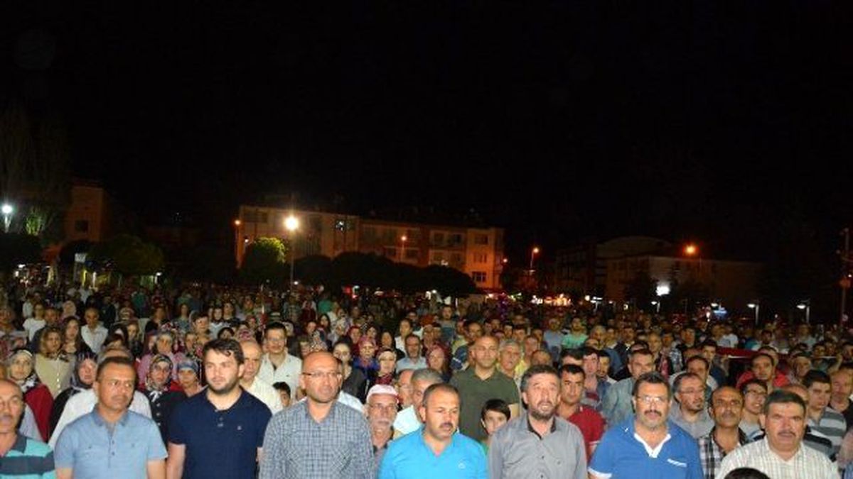 Korkuteli\'de Milli İrade Mitingi