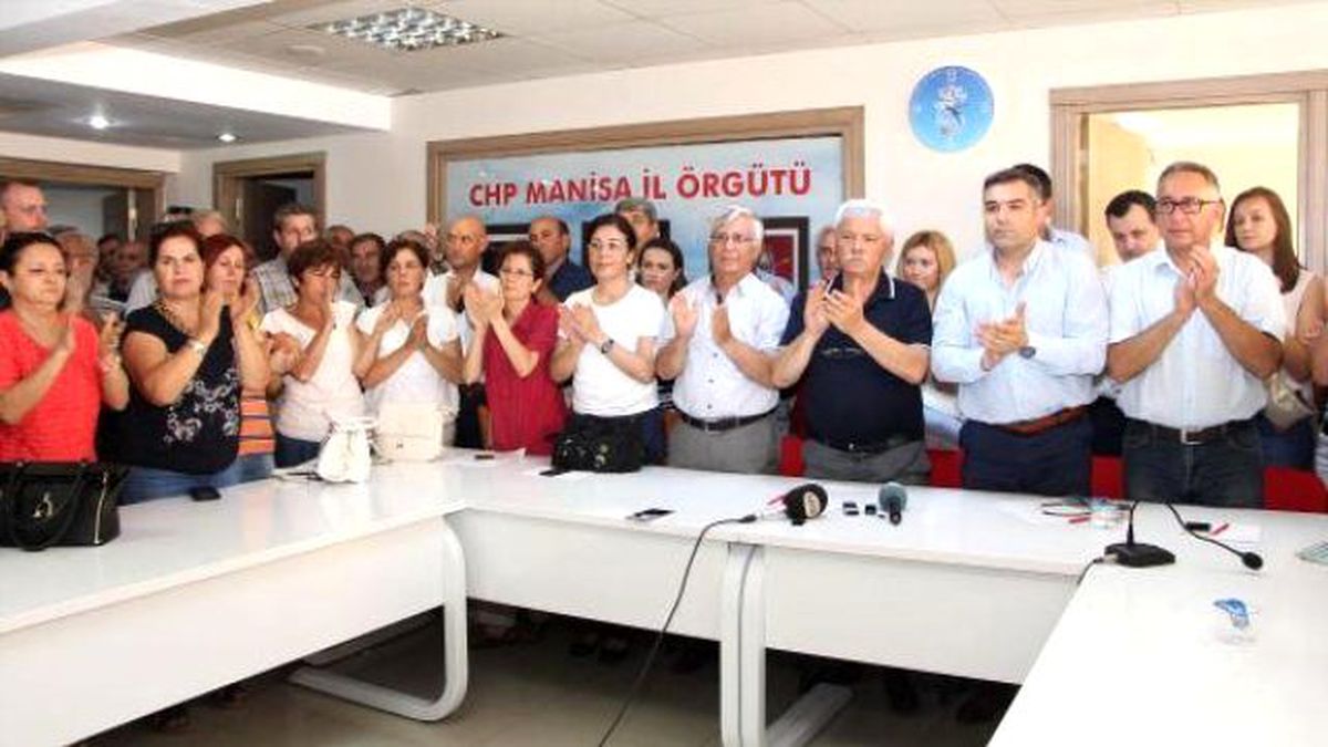 Manisa\'da CHP\'lilerden \'Sağduyu\' Çağrısı