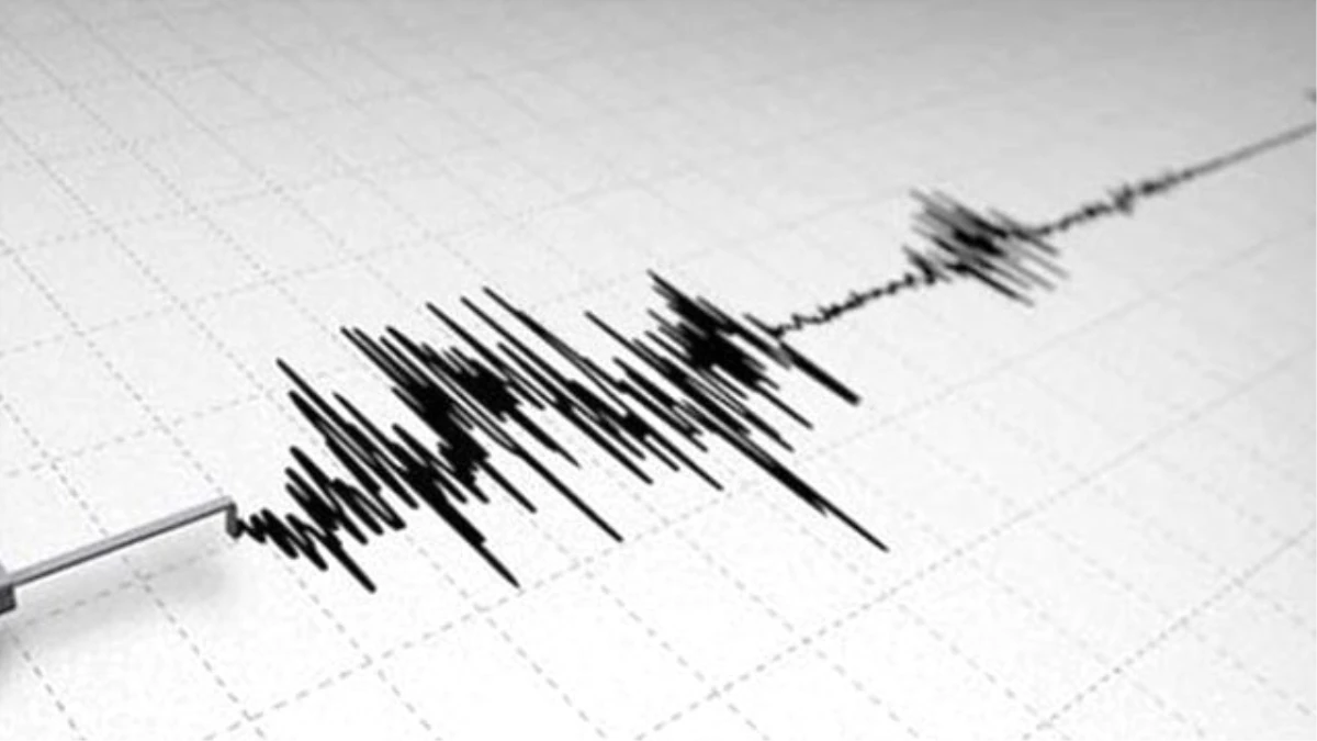 Marmara Denizi\'nde Deprem! İstanbul\'da da Hissedildi