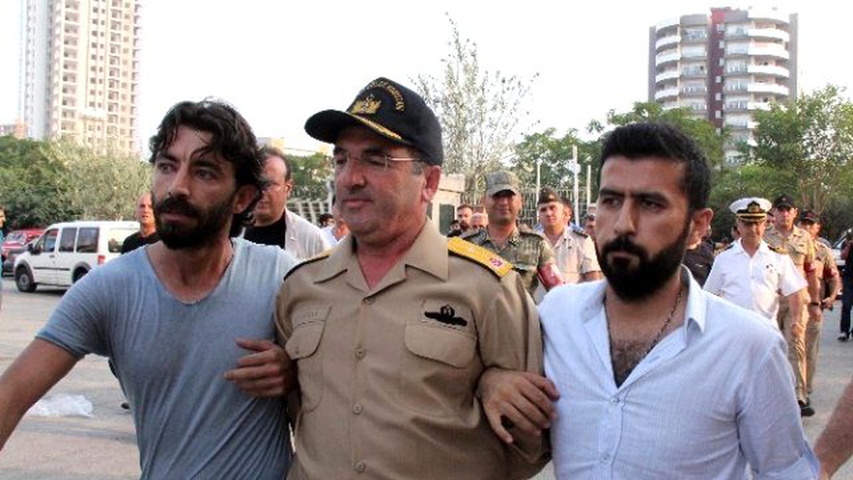 Mersin\'de Darbe Soruşturmasında 62 Kişi Gözaltına Alındı
