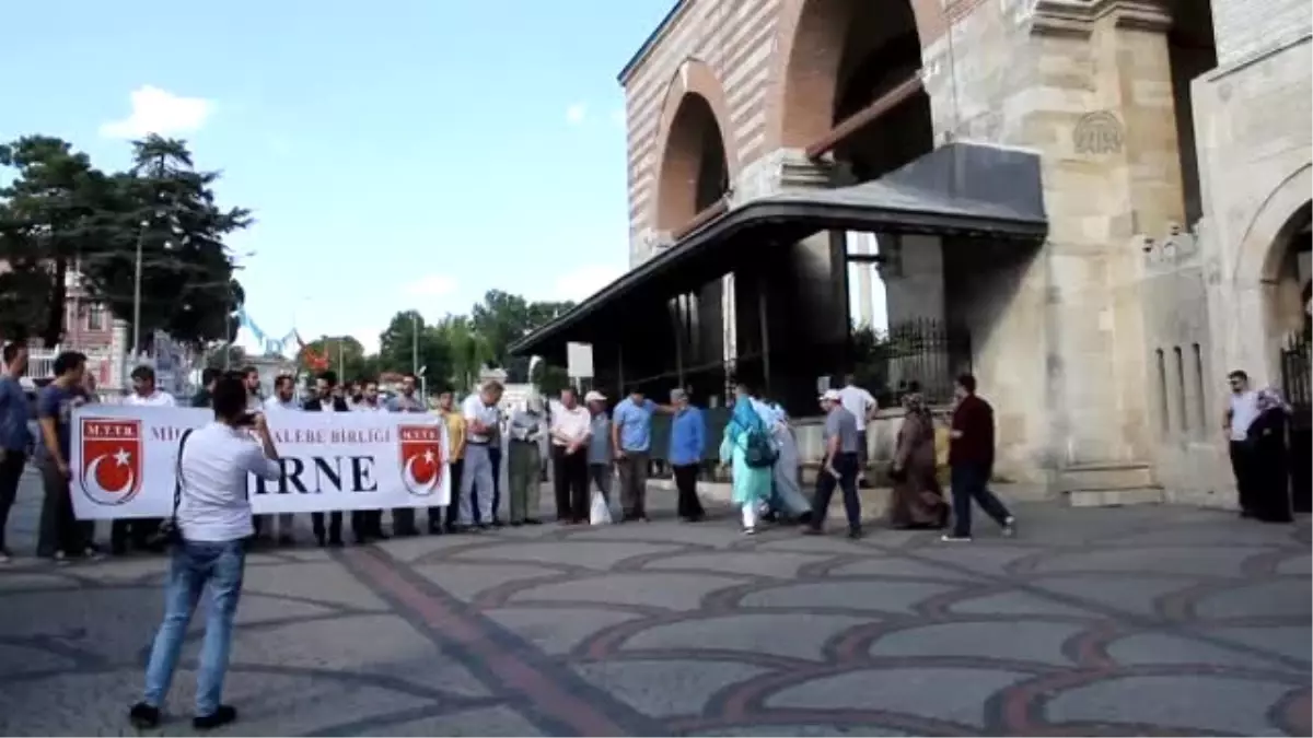 Milli Türk Talebe Birliği Edirne Şubesi Üyeleri, Darbe Girişimini Protesto Etti