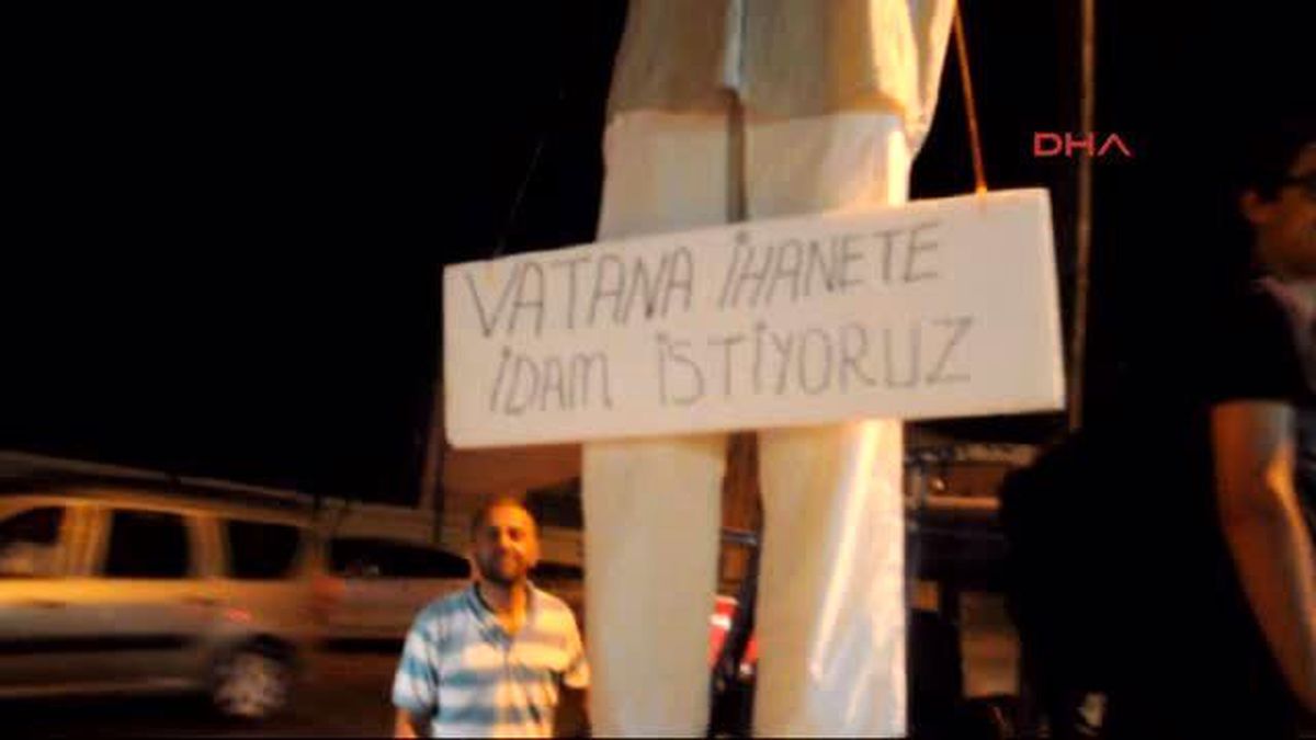 Sakarya Fethullah Gülen\'in Maketini Astı