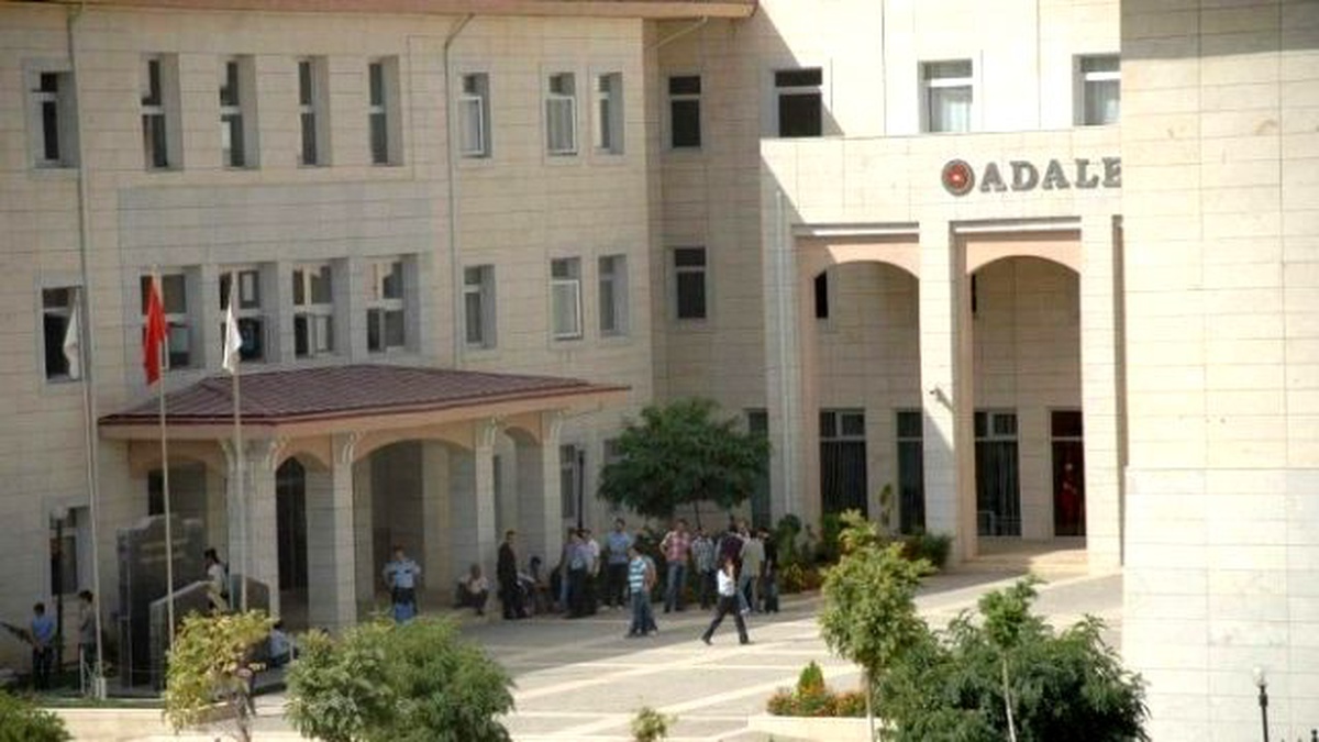 Siirt\'te 10 Hakim ve Savcı Gözaltına Alındı