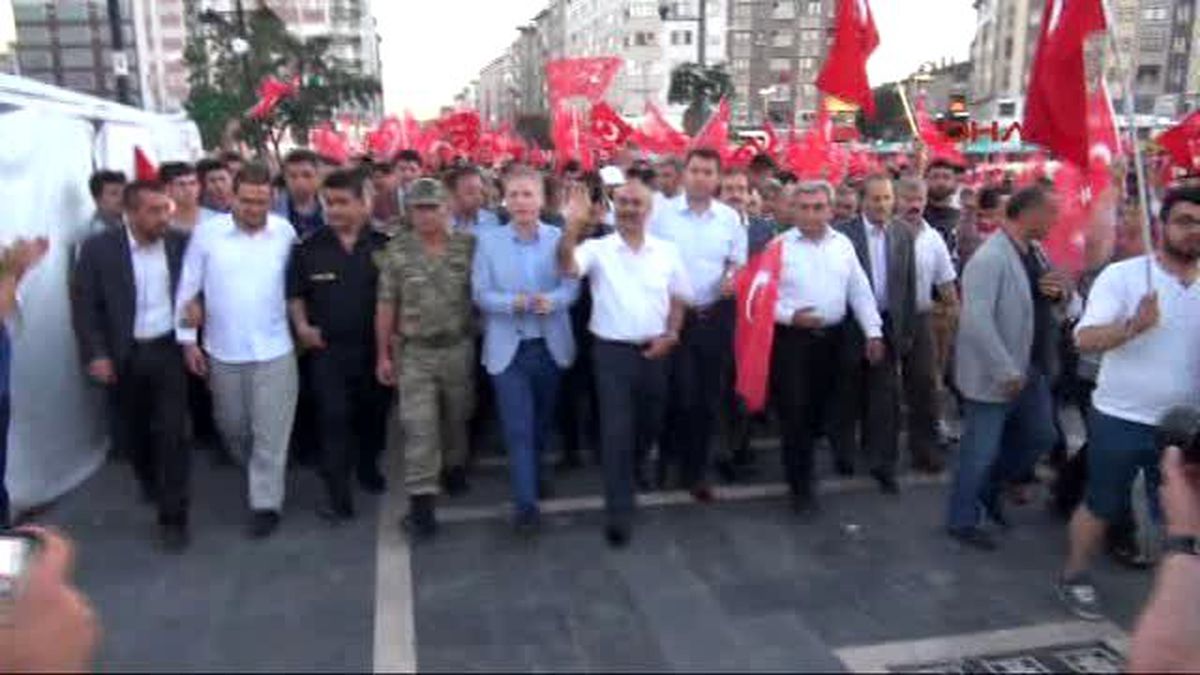 Sivas\'ta 50 Bin Kişi Toplandı