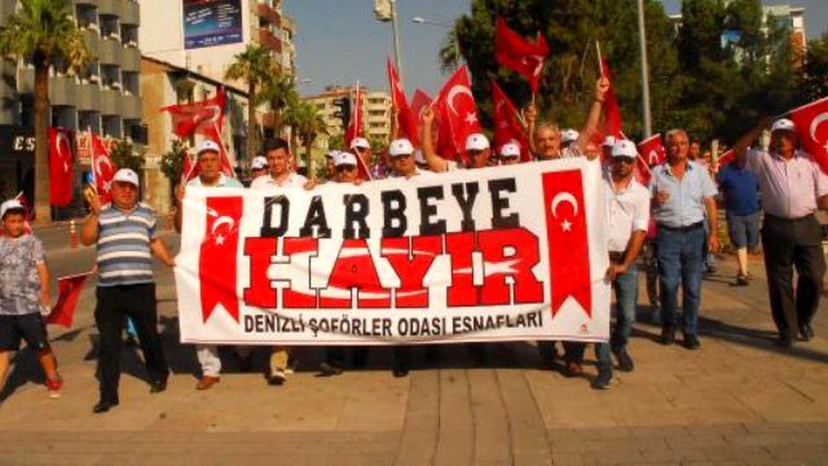 Şoförlerden Darbe Girişimine Tepki Yürüyüşü