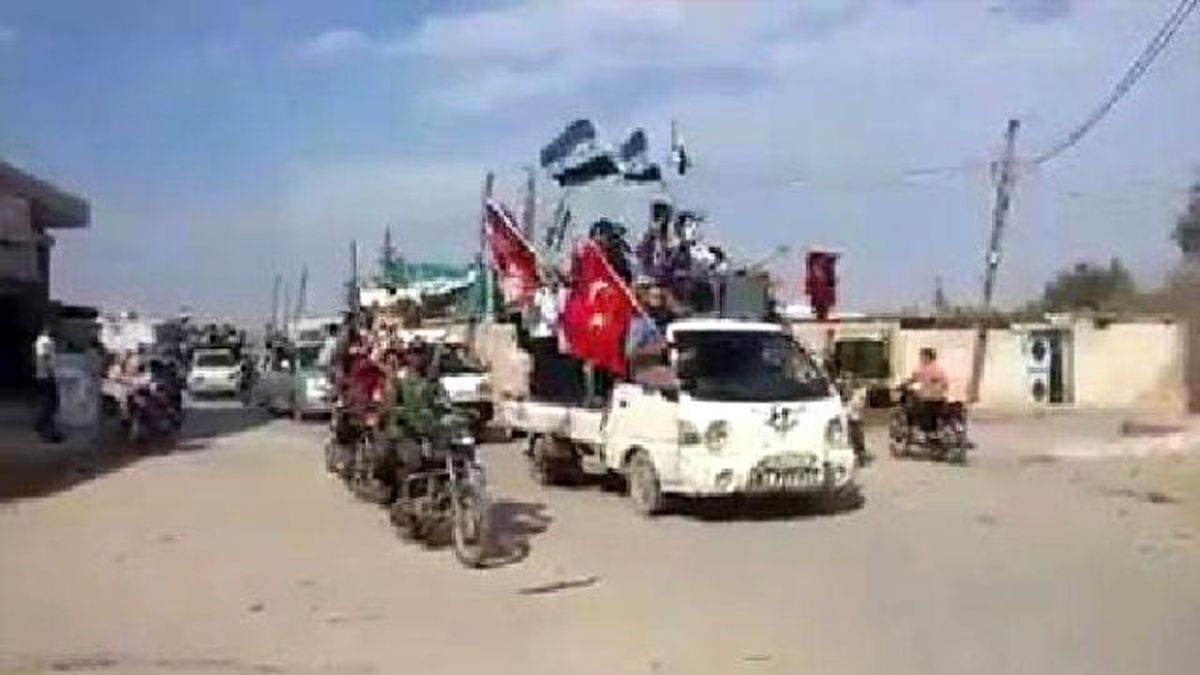 Suriyeliler, Darbe Girişimini Protesto Etti