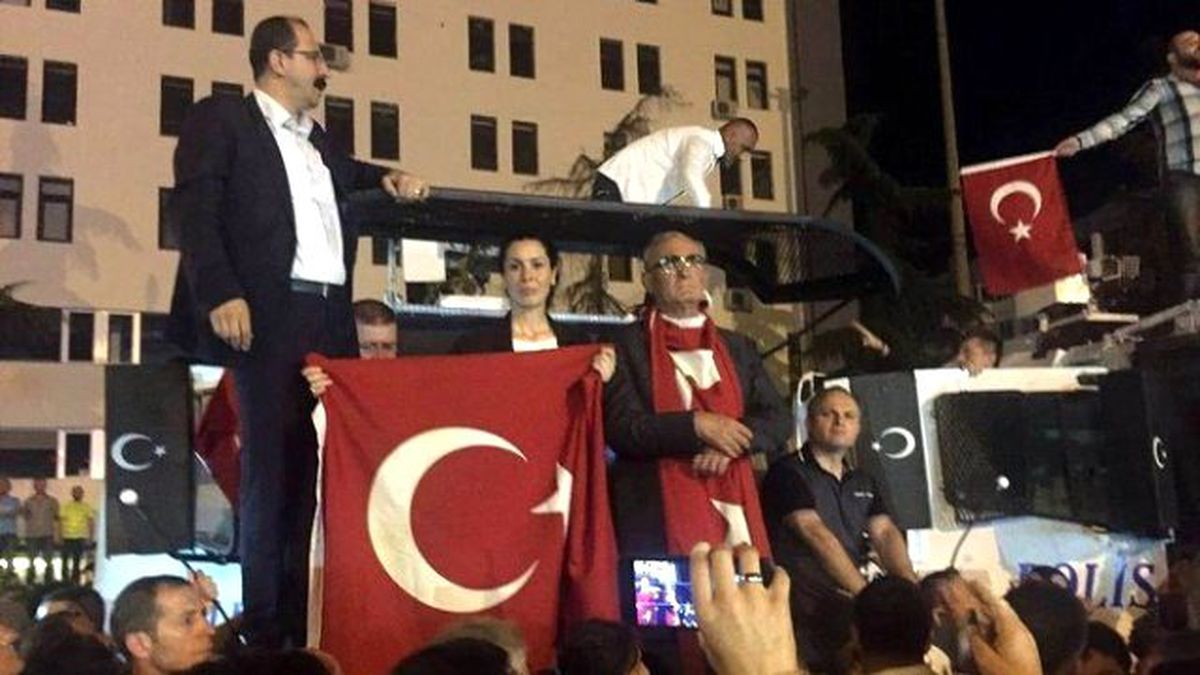 Toma Üzerinden Darbecilere Mesaj