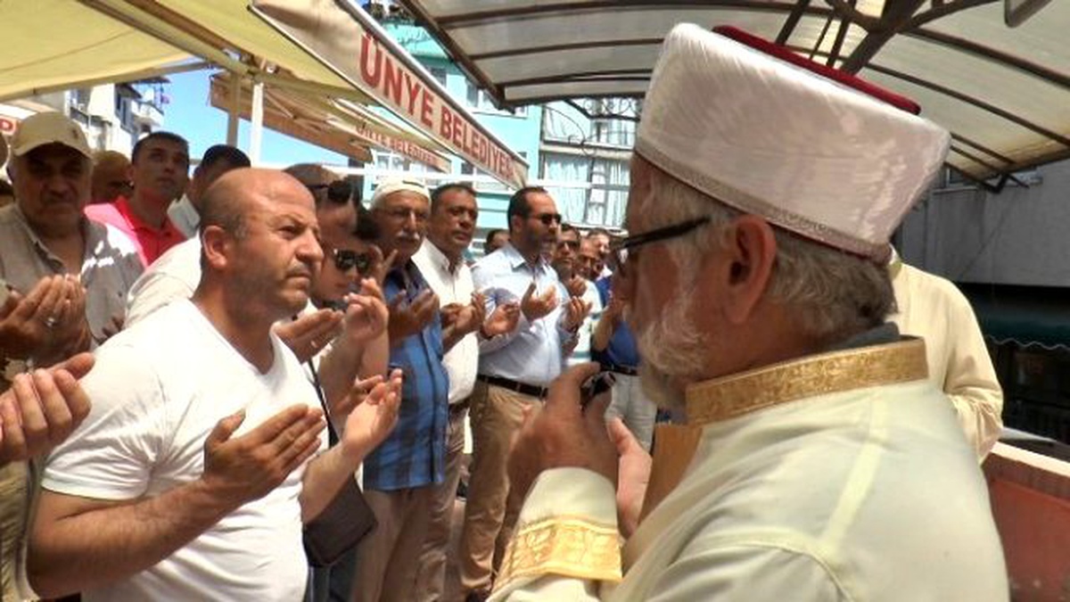 Ünye\'de Gıyabi Cenaze Namazı