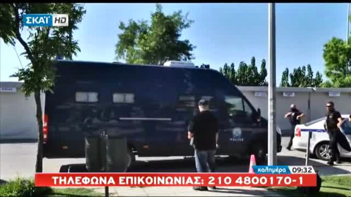 Yunanistan\'a Kaçan Darbeci Askerlerin Görüntüsü
