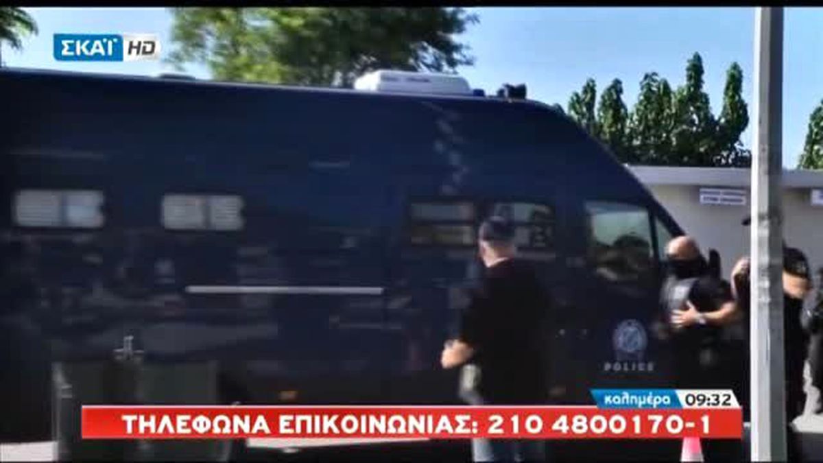 Yunanistan\'a Kaçan Darbeci Askerlerin Görüntüsü
