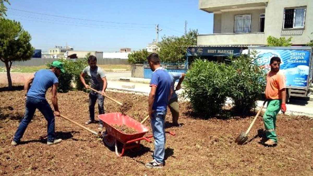 Akdeniz Belediyesi, Parkları Yeniliyor