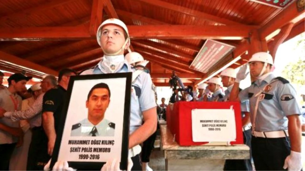 Antalyalı Şehit Polis, Gözyaşlarıyla Uğurlandı