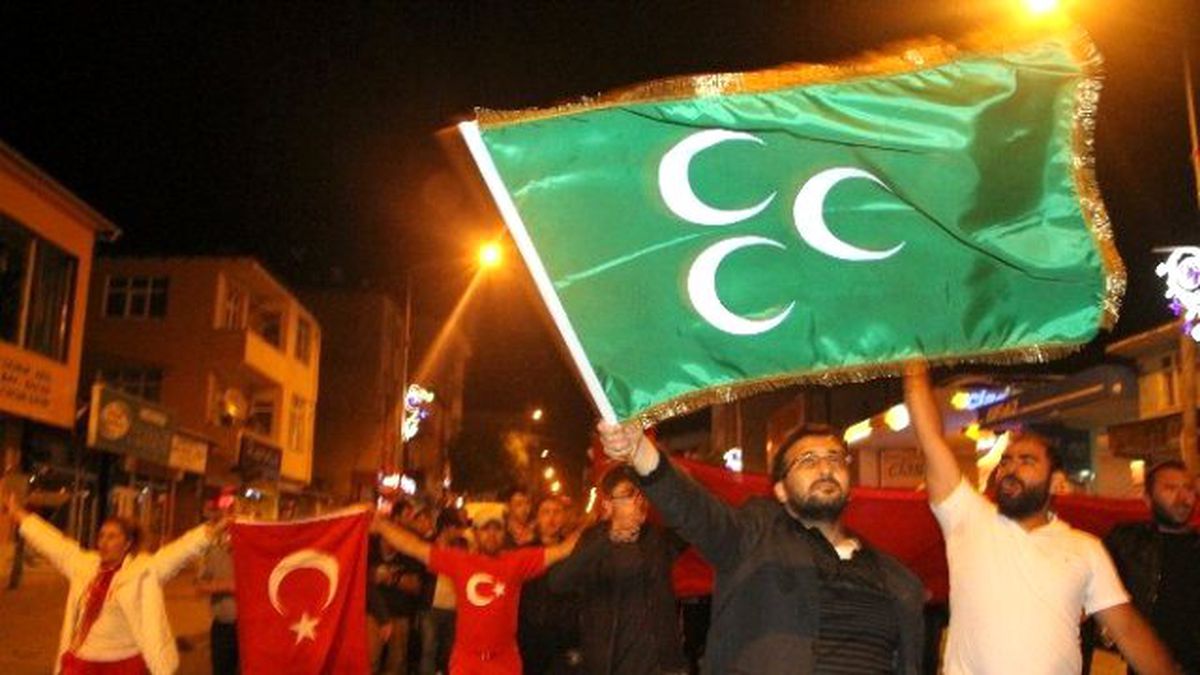 Ardahan Darbeye Karşı Yürüdü