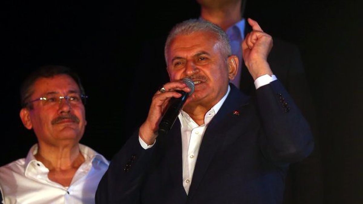 Başbakan Demokrasi Nöbetinde: Soysuzların Kökünü Kazıyana Kadar Devam