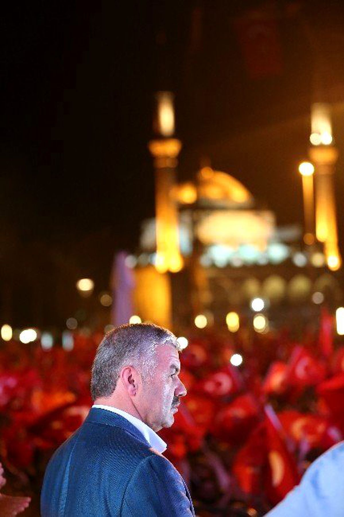 Başkan Çelik Demokrasi Nöbetini Sürdürüyor
