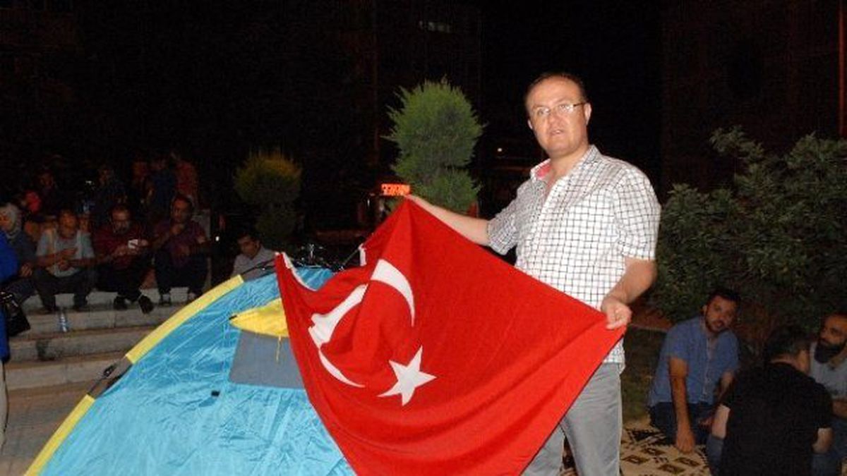 Burdur\'da Çadırlı Milli İrade Nöbeti
